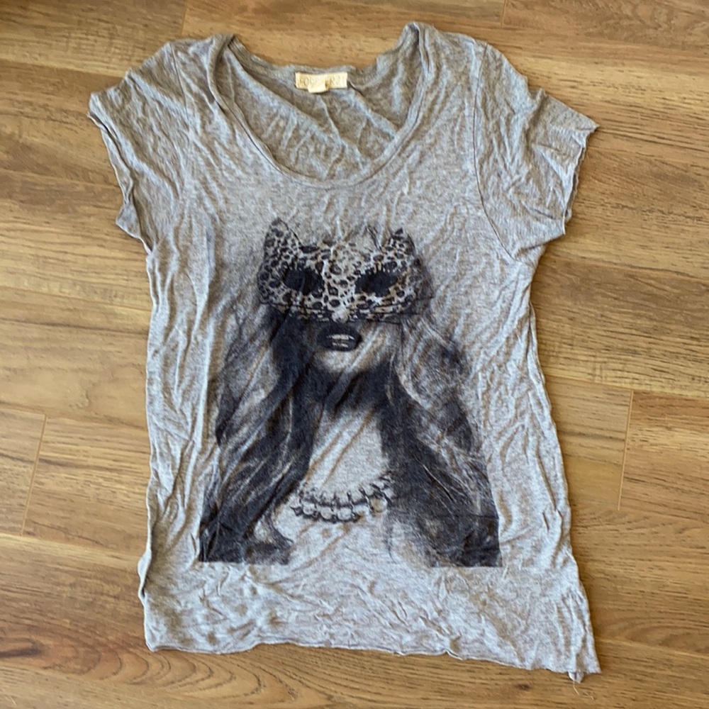 Graphic tee